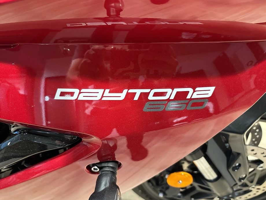 Offer Triumph Daytona 660 Bild 6: Offer Triumph Daytona 660