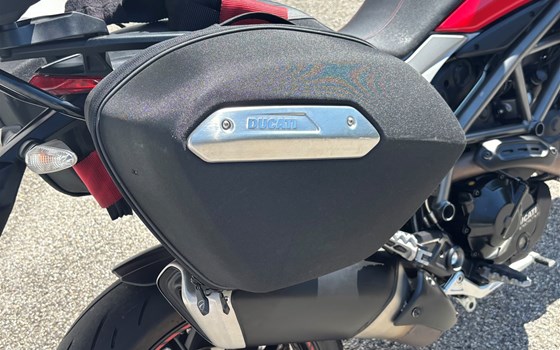 Gebrauchtmotorrad Ducati Hypermotard 939 - Bild 5 Gebrauchtmotorrad Ducati Hypermotard 939 - Bild 5