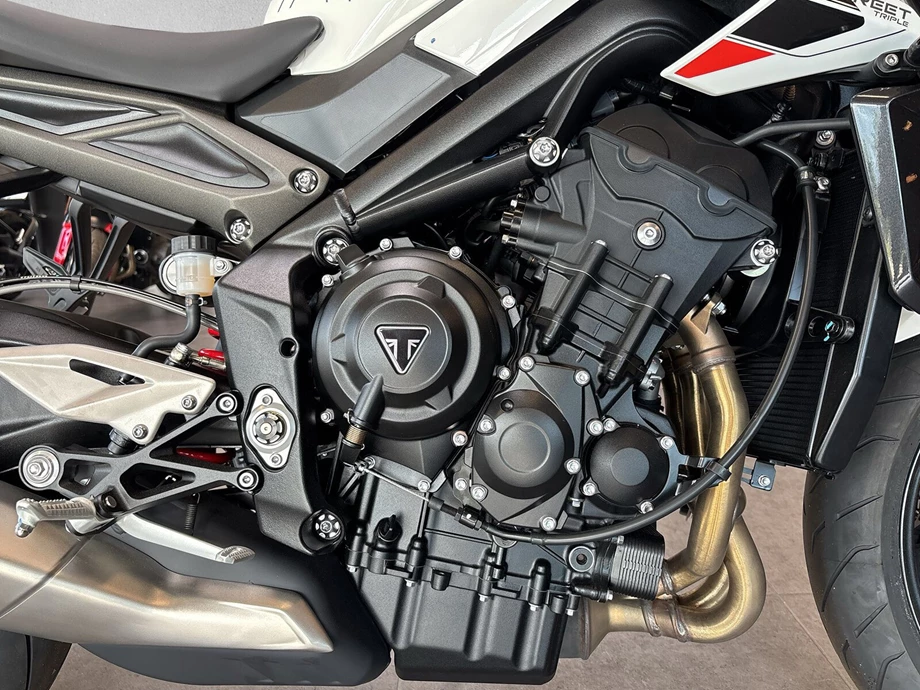 Offer Triumph Street Triple 765 R Bild 5: Offer Triumph Street Triple 765 R