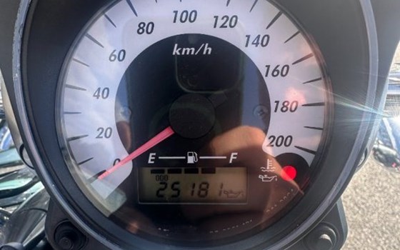 Gebrauchtmotorrad Suzuki VZ 800 Marauder - Bild 6