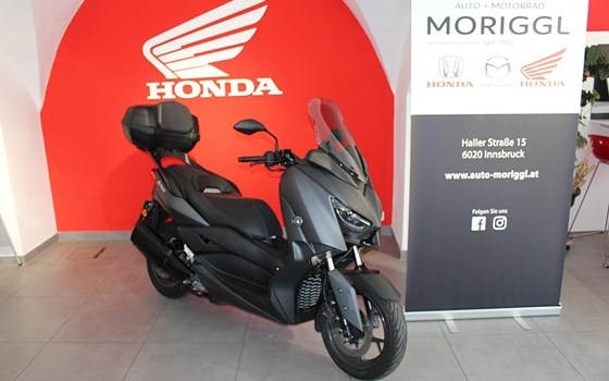 Gebrauchtmotorrad Yamaha XMAX 300 - Bild 1 Gebrauchtmotorrad Yamaha XMAX 300 - Bild 1