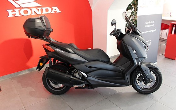 Gebrauchtmotorrad Yamaha XMAX 300 - Bild 2 Gebrauchtmotorrad Yamaha XMAX 300 - Bild 2