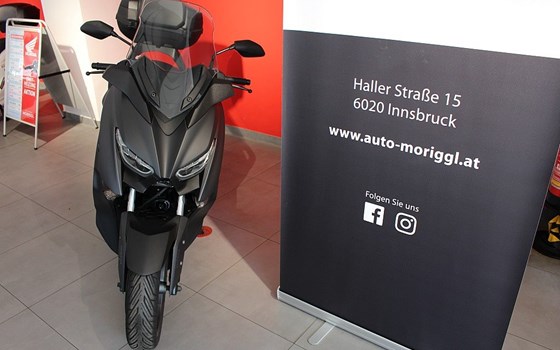 Gebrauchtmotorrad Yamaha XMAX 300 - Bild 4 Gebrauchtmotorrad Yamaha XMAX 300 - Bild 4