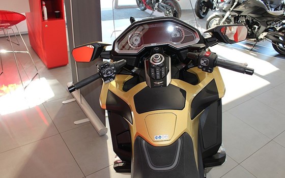 Gebrauchtmotorrad Honda GL 1800 Goldwing Tour DCT - Bild 5