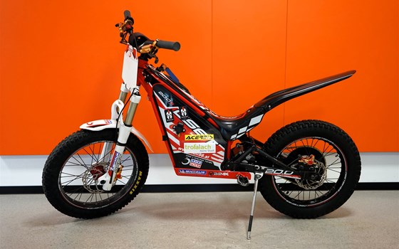 Gebrauchtmotorrad Oset 20.0 Racing - Bild 4 Gebrauchtmotorrad Oset 20.0 Racing - Bild 4