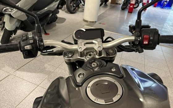 Gebrauchtmotorrad Honda CB 1000 R - Bild 5
