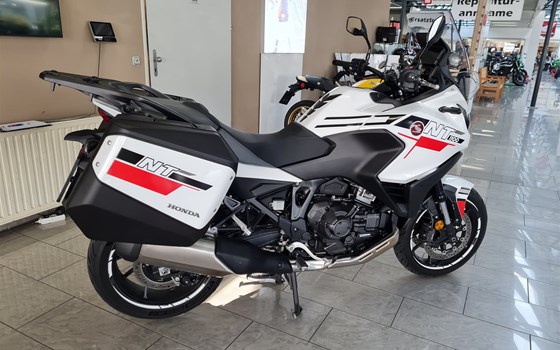 Gebrauchtmotorrad Honda NT1100 DCT - Bild 2 Gebrauchtmotorrad Honda NT1100 DCT - Bild 2