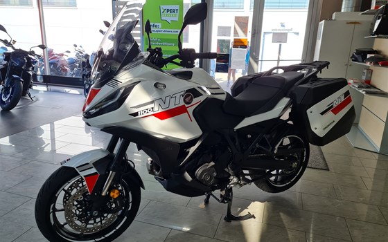 Gebrauchtmotorrad Honda NT1100 DCT - Bild 3