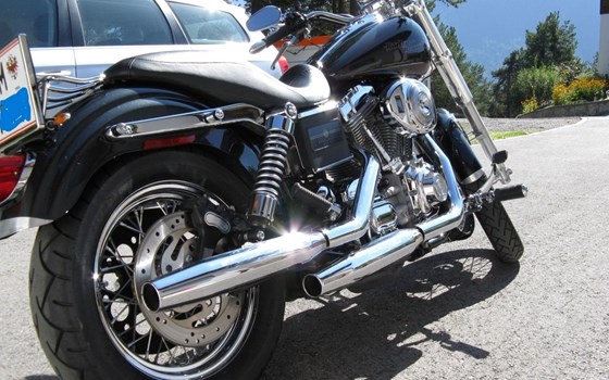 Gebrauchtmotorrad Harley-Davidson Dyna Super Glide Custom FXDC - Bild 3 Gebrauchtmotorrad Harley-Davidson Dyna Super Glide Custom FXDC - Bild 3