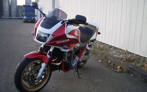 Gebrauchtmotorrad Honda CB 1300 - Bild 1 Gebrauchtmotorrad Honda CB 1300 - Bild 1