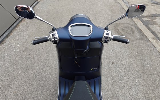 Neufahrzeug Vespa GTS 125 Super Tech - Bild 6