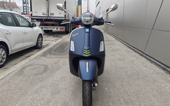 Neufahrzeug Vespa GTS 125 Super Tech - Bild 3