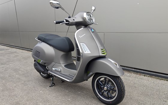 Neufahrzeug Vespa GTS 310 SuperTech - Bild 2