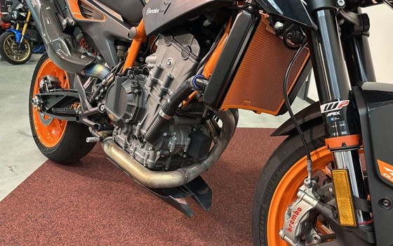 Gebrauchtmotorrad KTM 890 Duke R - Bild 11