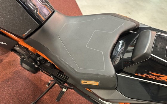 Gebrauchtmotorrad KTM 890 Duke R - Bild 13