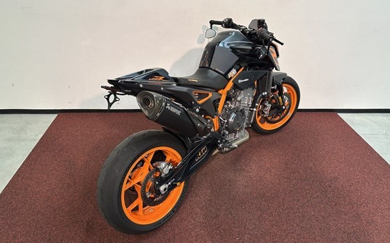Gebrauchtmotorrad KTM 890 Duke R - Bild 8