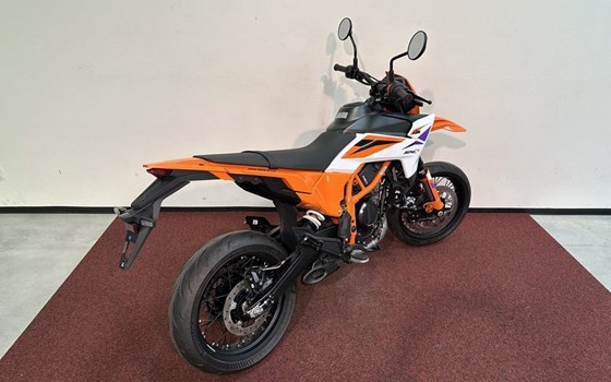 Neufahrzeug KTM 390 SMC R - Bild 8