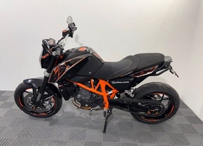 GEBRAUCHTFAHRZEUG KTM 690 Duke