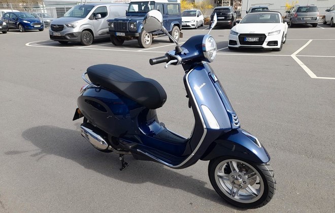 Vespa Primavera 125