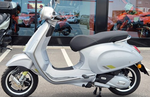 Neumotorrad Vespa Primavera 125 75th