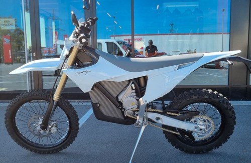 Neumotorrad Stark Future Varg EX