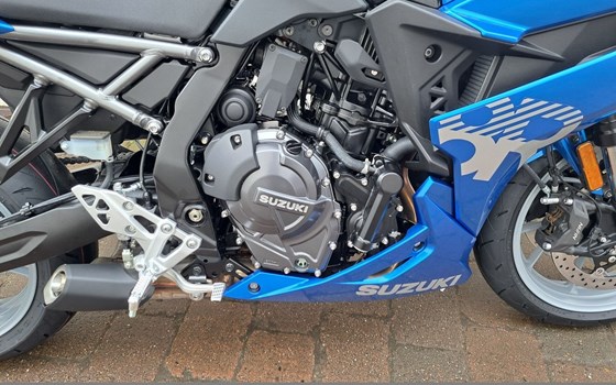 Neufahrzeug Suzuki GSX-8R - Bild 8
