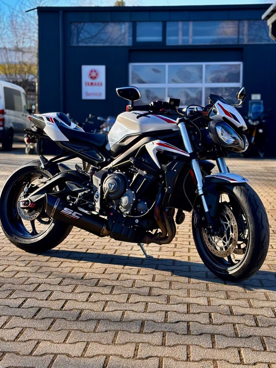 Triumph Street Triple
