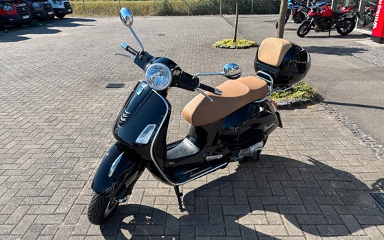 Gebrauchtmotorrad Vespa GTS 300 - Bild 7