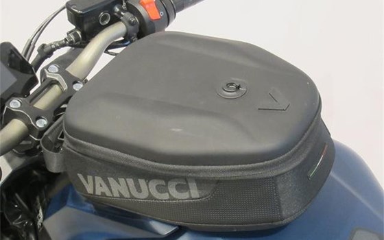 Gebrauchtmotorrad Honda CB650R - Bild 12