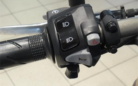 Gebrauchtmotorrad Honda CB650R - Bild 6 Gebrauchtmotorrad Honda CB650R - Bild 6