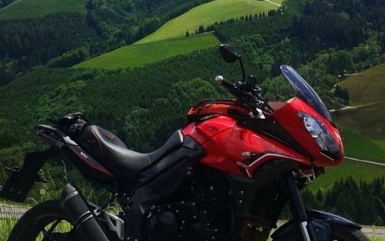 Gebrauchtmotorrad Triumph Tiger 1050 - Bild 1 Gebrauchtmotorrad Triumph Tiger 1050 - Bild 1