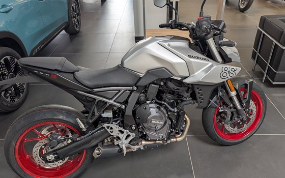 Gebrauchtmotorrad Suzuki GSX-8S - Bild 1
