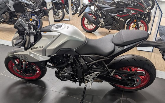 Gebrauchtmotorrad Suzuki GSX-8S - Bild 3