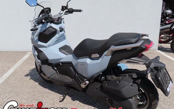 Gebrauchtmotorrad Sym ADX 125 - Bild 3 Gebrauchtmotorrad Sym ADX 125 - Bild 3