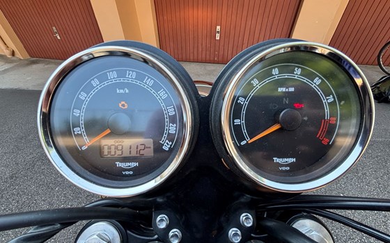 Motorrad Occasion Triumph Bonneville T100 Black - Bild 5