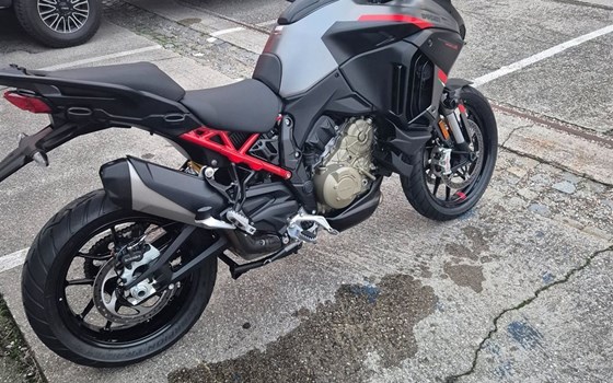Gebrauchtmotorrad Ducati Multistrada V4 S Grand Tour - Bild 4 Gebrauchtmotorrad Ducati Multistrada V4 S Grand Tour - Bild 4
