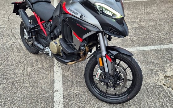 Gebrauchtmotorrad Ducati Multistrada V4 S Grand Tour - Bild 8 Gebrauchtmotorrad Ducati Multistrada V4 S Grand Tour - Bild 8