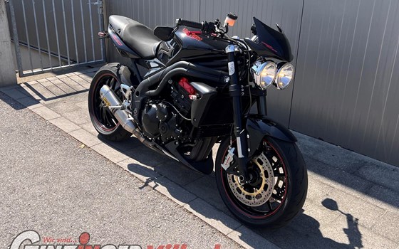 Gebrauchtmotorrad Triumph Speed Triple 1050 - Bild 1 Gebrauchtmotorrad Triumph Speed Triple 1050 - Bild 1