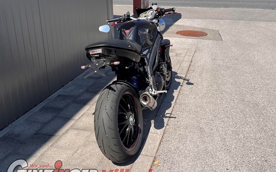 Gebrauchtmotorrad Triumph Speed Triple 1050 - Bild 5 Gebrauchtmotorrad Triumph Speed Triple 1050 - Bild 5
