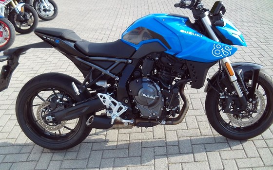 Gebrauchtmotorrad Suzuki GSX-8S - Bild 1