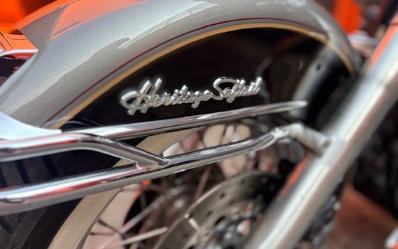 Gebrauchtmotorrad Harley-Davidson Softail Heritage Classic FLSTC - Bild 8 Gebrauchtmotorrad Harley-Davidson Softail Heritage Classic FLSTC - Bild 8