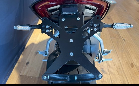 Gebrauchtmotorrad Ducati Streetfighter V4 S - Bild 3