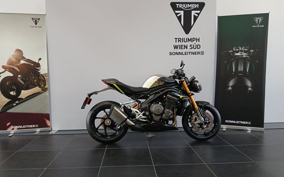 Neufahrzeug Triumph Speed Triple 1200 RS - Bild 3 Neufahrzeug Triumph Speed Triple 1200 RS - Bild 3