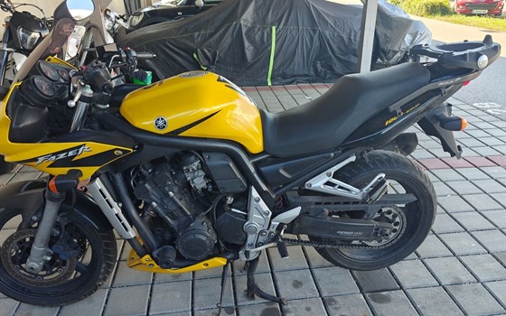 Gebrauchtmotorrad Yamaha FZS 1000 Fazer - Bild 1 Gebrauchtmotorrad Yamaha FZS 1000 Fazer - Bild 1