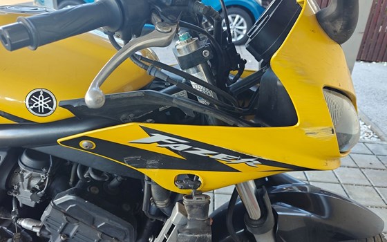 Gebrauchtmotorrad Yamaha FZS 1000 Fazer - Bild 3 Gebrauchtmotorrad Yamaha FZS 1000 Fazer - Bild 3