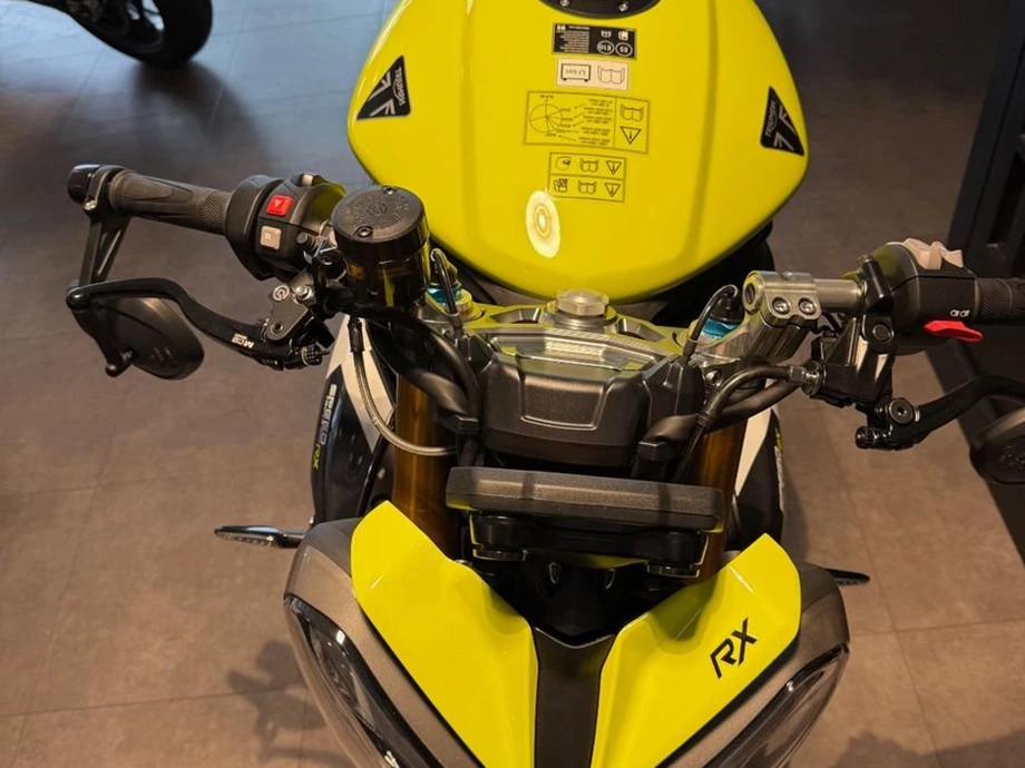 Angebot Triumph Speed Triple 1200 RX Bild 3: Angebot Triumph Speed Triple 1200 RX