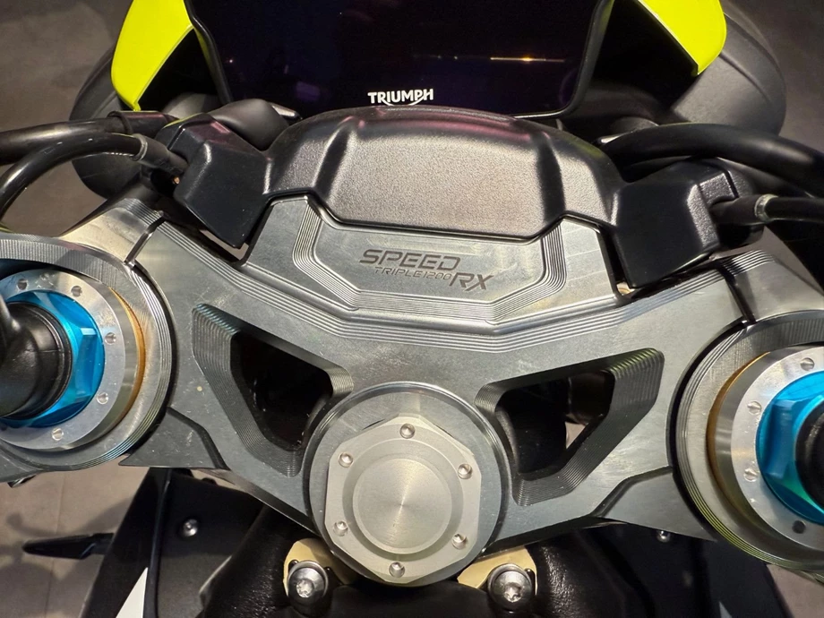 Angebot Triumph Speed Triple 1200 RX Bild 7: Angebot Triumph Speed Triple 1200 RX