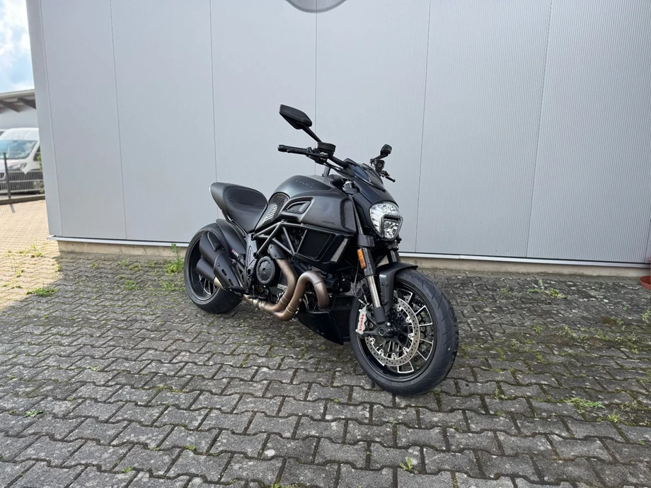 Angebot Ducati Diavel 1200 Dark Bild 1: Angebot Ducati Diavel 1200 Dark