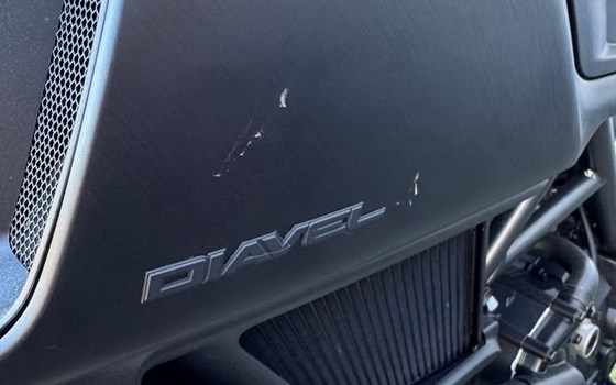 Gebrauchtmotorrad Ducati Diavel 1200 Dark - Bild 11
