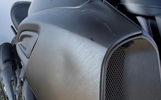 Gebrauchtmotorrad Ducati Diavel 1200 Dark - Bild 12